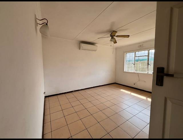 3 BEDROOM HOUSE FOR SALE IN BLUFF